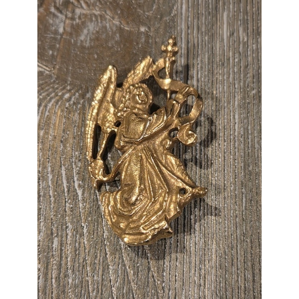 Alva Museum Replicas - Vintage Angel Gabriel - Brooch signed/marked on back